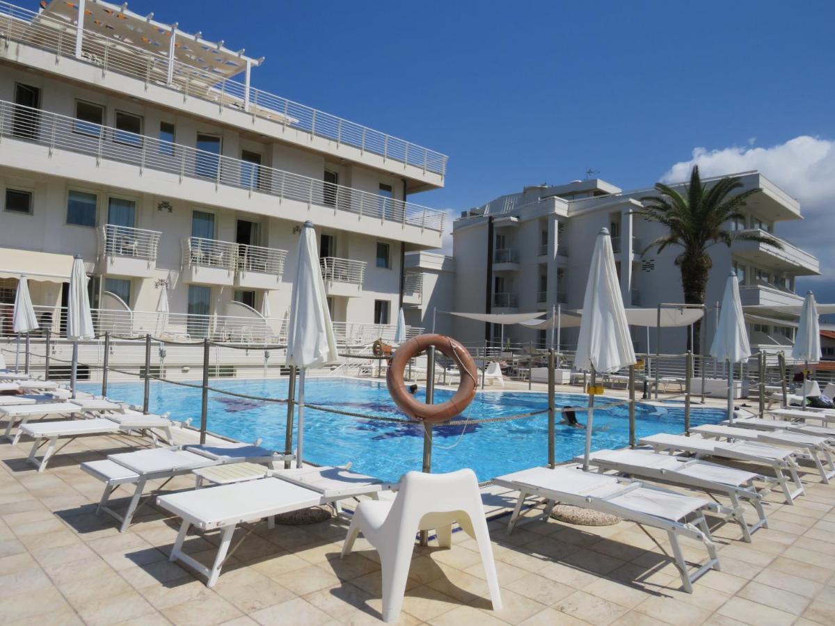 Hotel Joseph Marina di Pietrasanta Exterior photo
